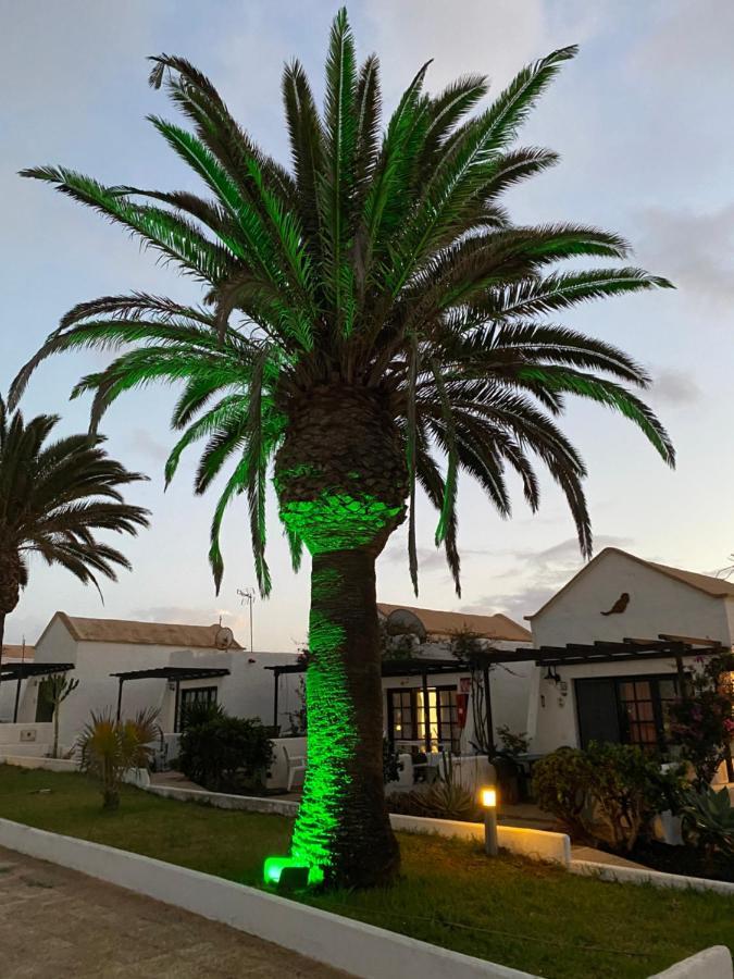 Estrella Del Mar 8. 1 Bedroom Villa With Pool And Gardens 300 Metres From The Beach Corralejo Bagian luar foto